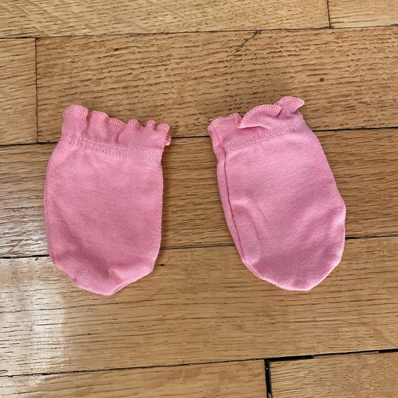 Carters Baby Girl Pink Onesie PJ set with mittens - Picture 5 of 14